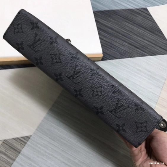 WIS POCHETTE VOYAGE VUITTON LOUIS MM 1205